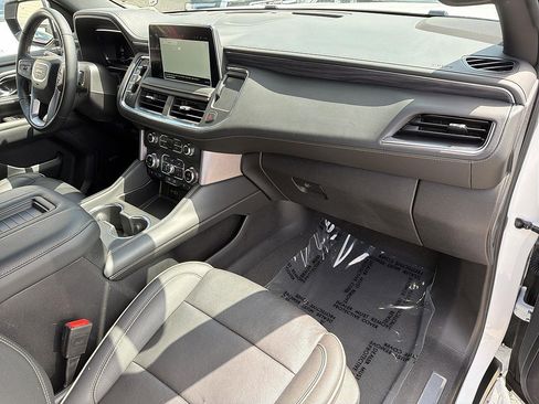 Used 2024 GMC Yukon SLT RWD image 28