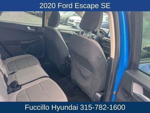 Used 2020 Ford Escape SE image 13