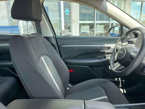 Used 2025 Hyundai Sonata SEL FWD image 11