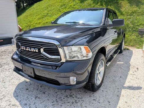 Used 2018 RAM 1500 Express w/ Express Value Package AWD/4WD image 4