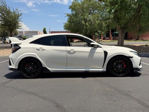 Used 2018 Honda Civic Type R image 10