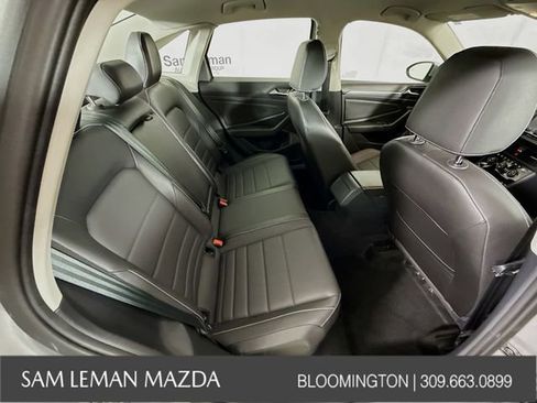 Used 2024 Volkswagen Jetta SE image 24