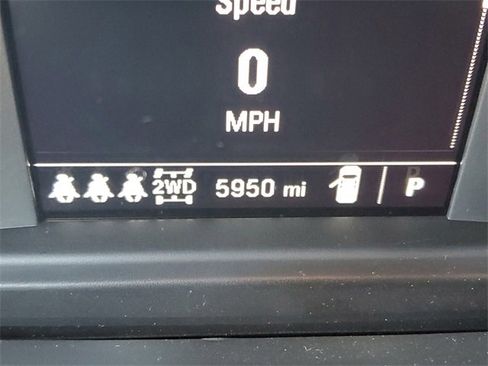 Used 2025 Chevrolet Silverado 2500 Custom w/ Custom Value Package image 13