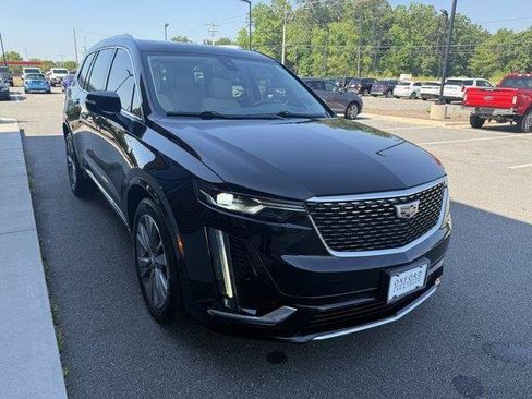 Used 2020 Cadillac XT6 Premium Luxury FWD image 9