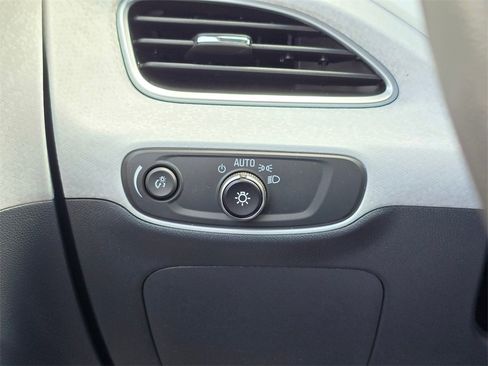 Used 2019 Chevrolet Bolt LT image 30