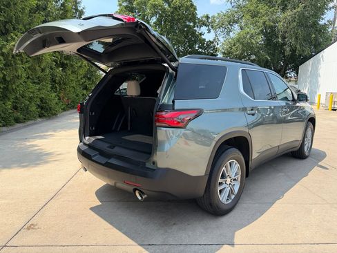 Used 2023 Chevrolet Traverse LT FWD image 33