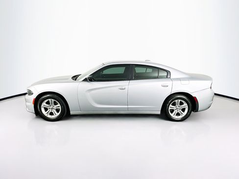 Used 2023 Dodge Charger SXT image 4