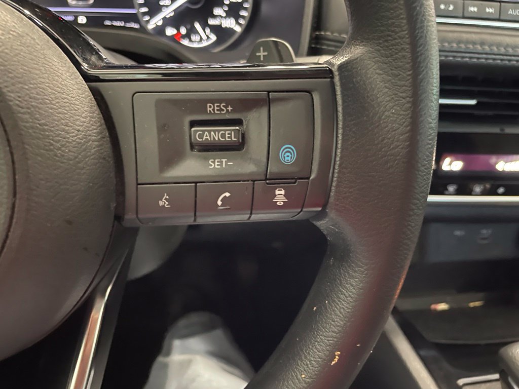 Certified 2023 Nissan Rogue SV FWD image 14