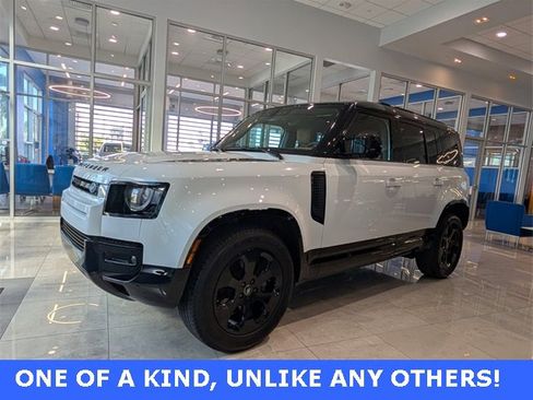 Used 2024 Land Rover Defender 110 S image 11