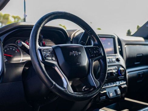 Used 2021 Chevrolet Silverado 1500 LT Trail Boss w/ Convenience Package II image 14