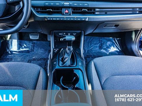 Used 2025 Kia K4 LXS image 39