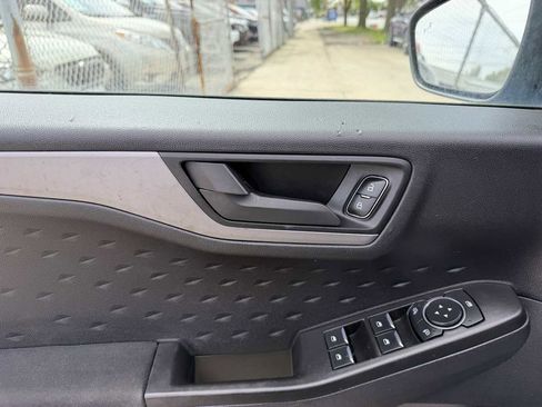 Used 2020 Ford Escape S FWD image 11