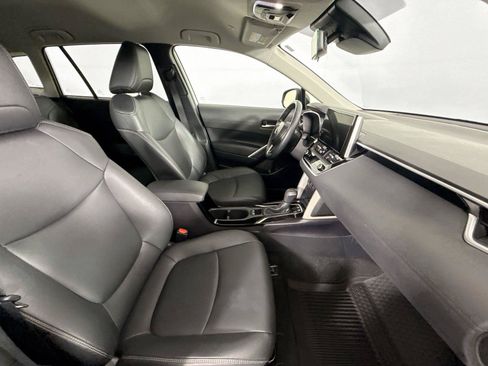 Certified 2025 Toyota Corolla Cross XLE AWD/4WD image 43