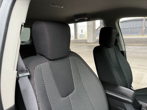 Used 2017 GMC Terrain SLE image 24