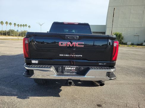 Used 2024 GMC Sierra 2500 SLT w/ SLT Convenience Package image 7