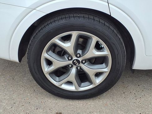 Used 2020 Kia Sorento SX image 9