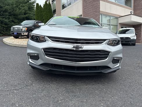 Used 2018 Chevrolet Malibu LT FWD image 15