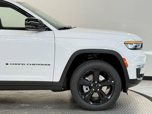 New 2025 Jeep Grand Cherokee L Limited w/ Luxury Tech Group II image 6