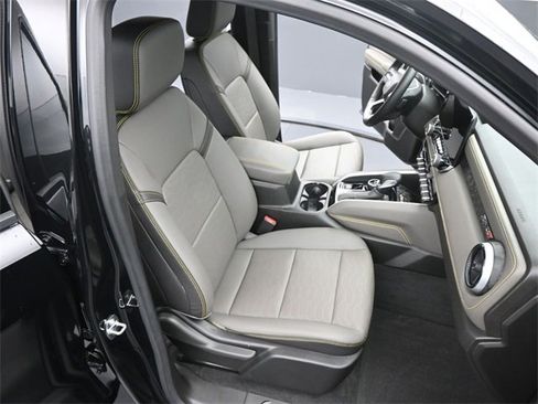 Used 2023 Chevrolet Colorado ZR2 w/ ZR2 Convenience Package III image 19