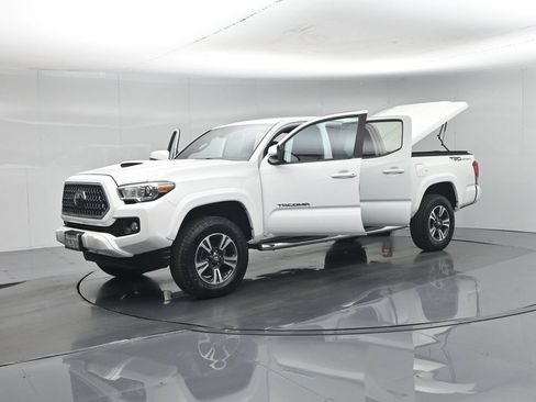 Used 2019 Toyota Tacoma TRD Sport RWD image 32