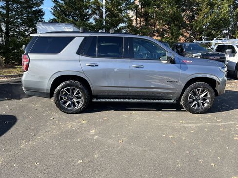 Used 2021 Chevrolet Tahoe Z71 w/ Z71 Signature Package image 11