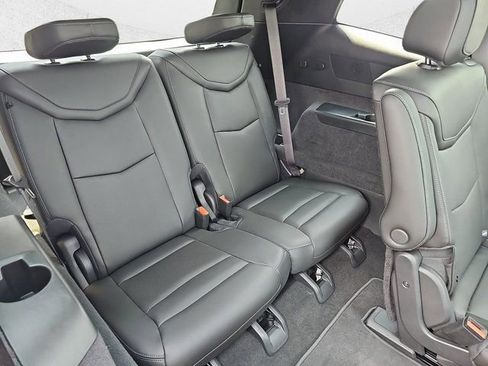 Used 2025 Cadillac XT6 Sport w/ Technology Package image 12