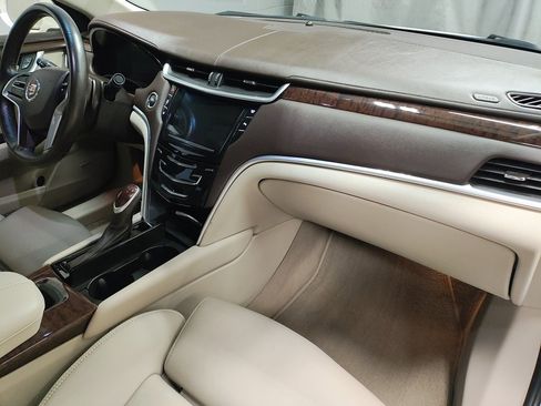 Used 2013 Cadillac XTS Premium image 8