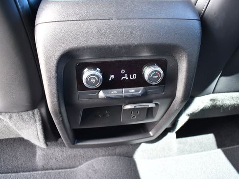 Used 2026 GMC Acadia Elevation w/ Elevation Premium Package FWD image 24