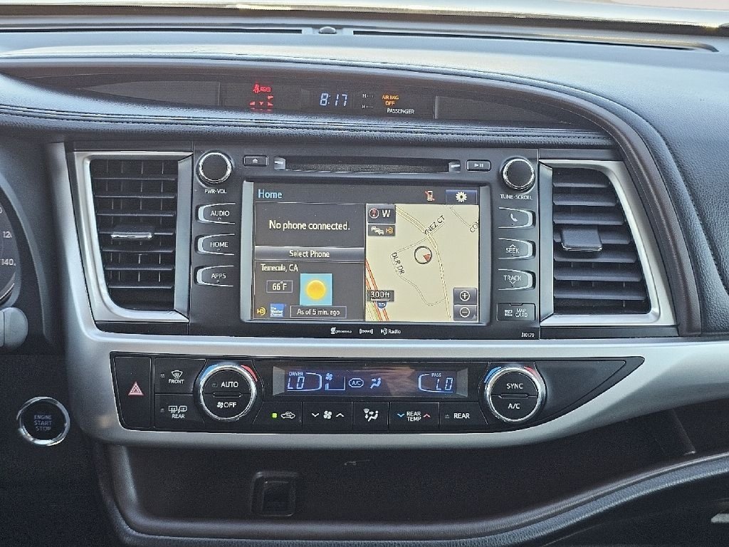 Used 2017 Toyota Highlander XLE FWD image 37