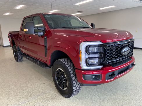 New 2026 Ford F250 XLT w/ XLT Premium Package AWD/4WD image 3