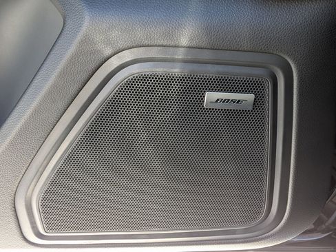 New 2026 Porsche Macan image 13