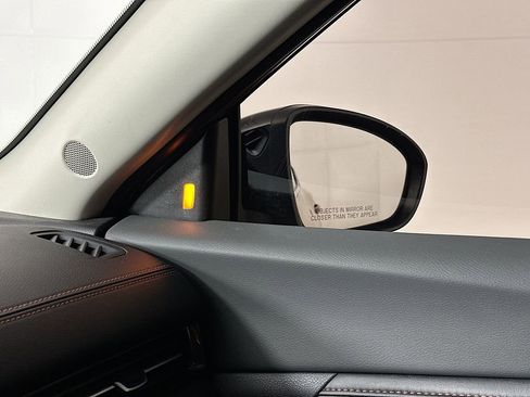 Used 2021 Nissan Sentra SR w/ SR Premium Package FWD image 24