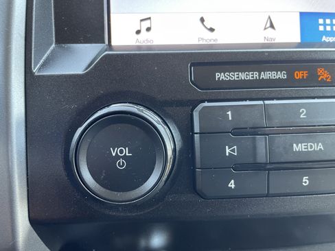 Used 2019 Ford F150 XLT w/ Equipment Group 302A Luxury AWD/4WD image 23