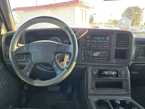 Used 2007 Chevrolet Silverado 2500 LT w/ Heavy-Duty Power Package image 19