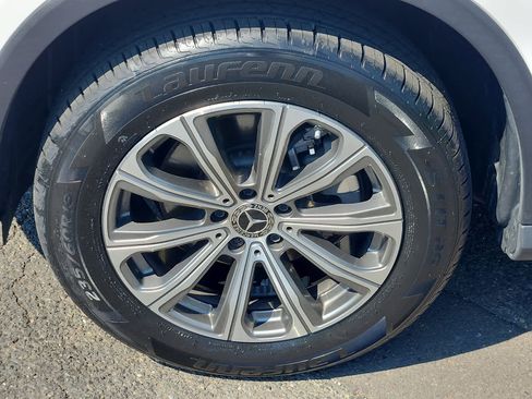 Used 2023 Mercedes-Benz GLC 300 4MATIC image 9