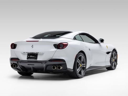 Certified 2023 Ferrari Portofino M RWD image 12