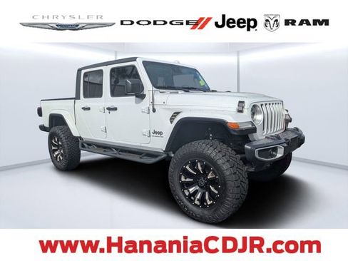 Used 2020 Jeep Gladiator Overland AWD/4WD image 1