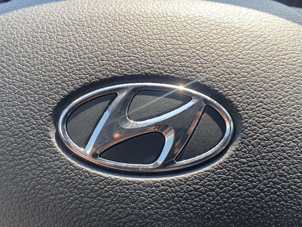 Used 2019 Hyundai Santa Fe FWD image 32
