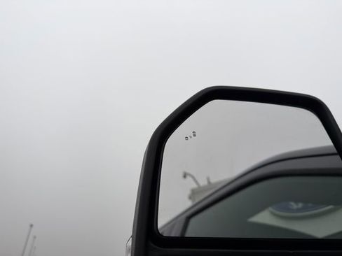 Used 2024 Ford F450 Platinum w/ FX4 Off-Road Package image 15