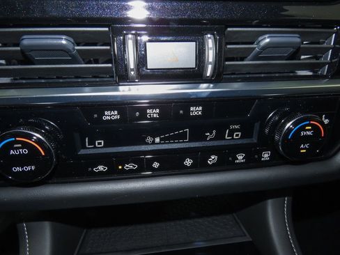 New 2025 Nissan Pathfinder SV image 13