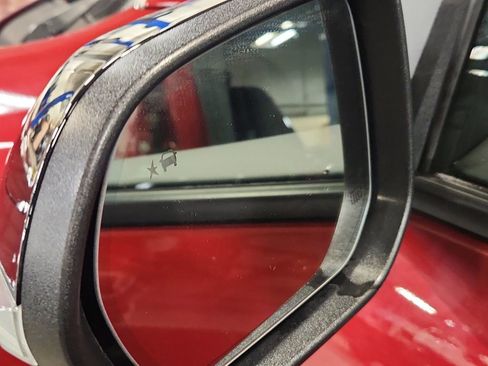 Certified 2025 Chevrolet Traverse RS image 36