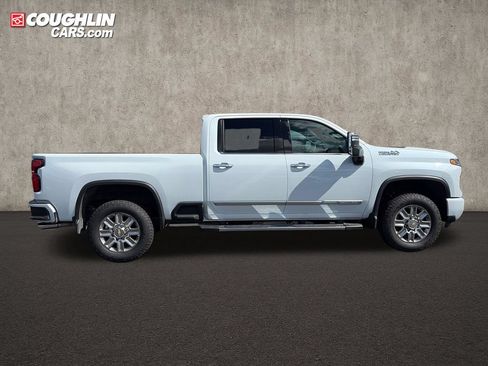 Used 2026 Chevrolet Silverado 2500 High Country AWD/4WD image 9