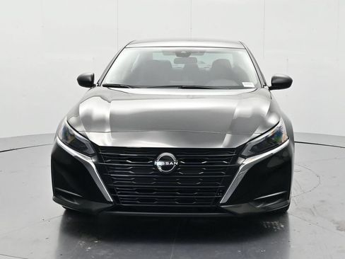 Certified 2024 Nissan Altima 2.5 SV FWD image 2