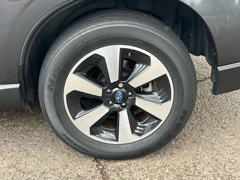 Used 2017 Subaru Forester 2.5i w/ Alloy Wheel Package image 10