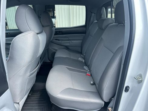 Used 2014 Toyota Tacoma PreRunner w/ TRD Off-Road Package image 14