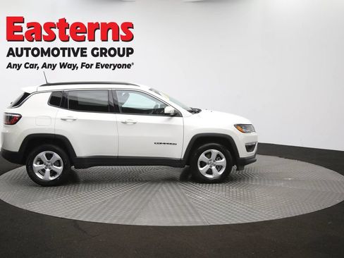 Used 2020 Jeep Compass Latitude w/ Popular Equipment Group AWD/4WD image 46