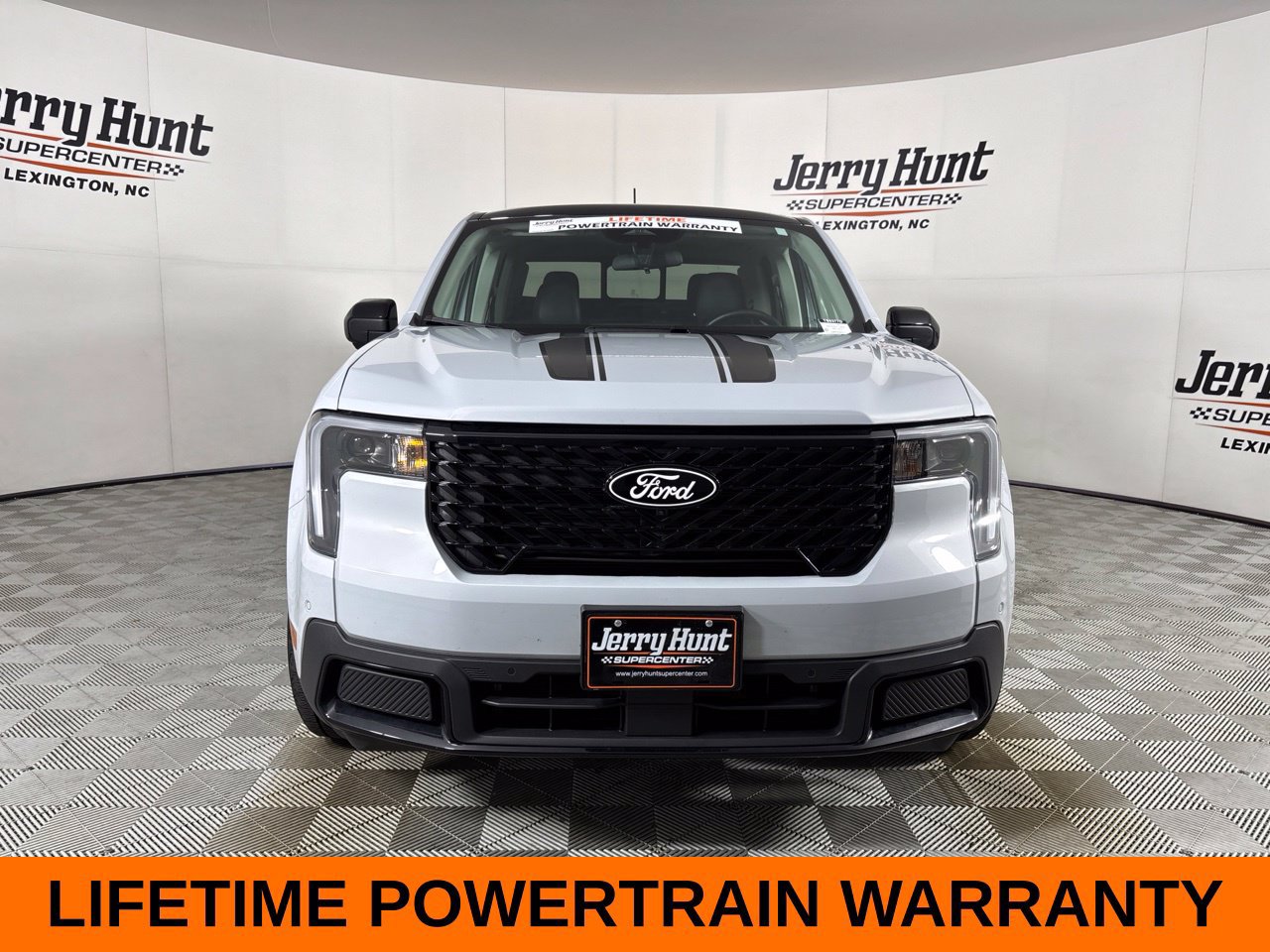 Used 2025 Ford Maverick Lariat w/ Black Appearance Package AWD/4WD image 3