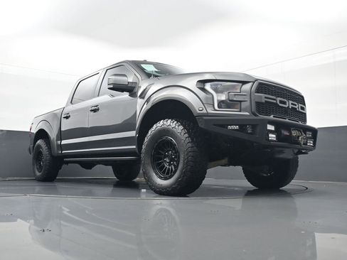 Used 2018 Ford F150 Raptor w/ Equipment Group 802A Luxury AWD/4WD image 23
