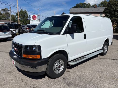Used 2024 GMC Savana 2500 w/ Driver Convenience Package RWD image 5