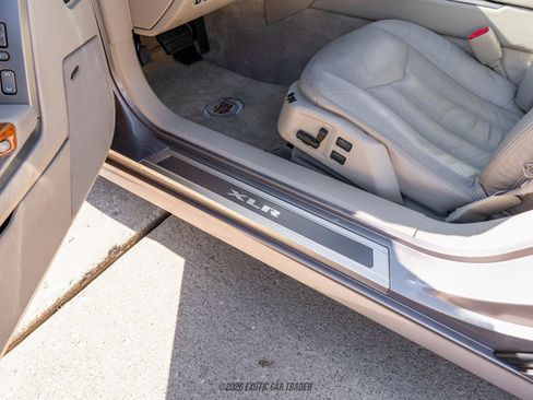 Used 2004 Cadillac XLR image 38